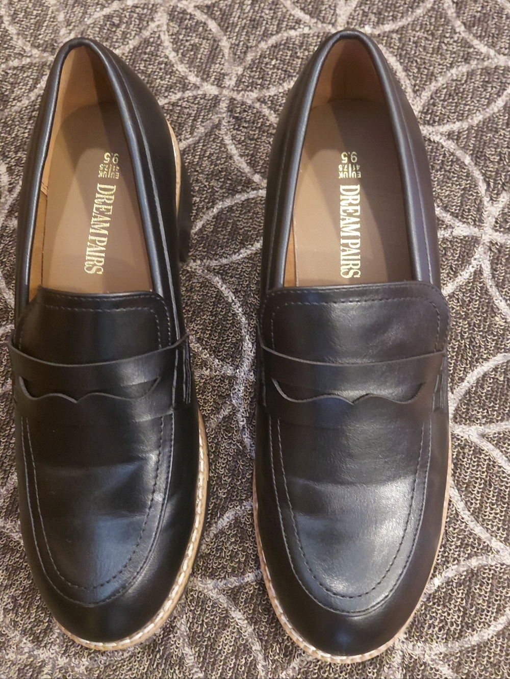Dream Pairs Classic Dress Black Penny Loafers W/Lug Sole  Size 9.5